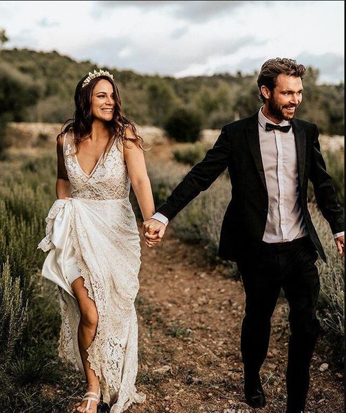 2019 new a line wedding dresses side slit deep v neck full lace floor length boho bridal gowns plus sizes bridal dress, White
2019 new a line wedding dresses side slit deep v neck full lace floor length boho bridal gowns plus sizes bridal dress, White
