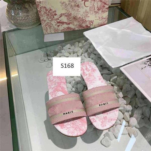 wholesale dazzle flowers women designer slippers flat bottom embroidery sandal floral brocade slipper flip flops 8, Black
wholesale dazzle flowers women designer slippers flat bottom embroidery sandal floral brocade slipper flip flops 8, Black