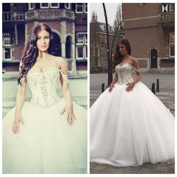 2019 off shoulder bling bling ball gown wedding dresses beaded crystal tulle skirt lace up back bridal gowns garden big robe de marriage, White
2019 off shoulder bling bling ball gown wedding dresses beaded crystal tulle skirt lace up back bridal gowns garden big robe de marriage, White