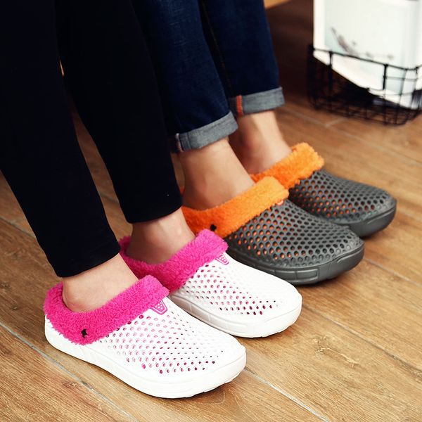 new men women autumn and winter skid indoor casual crocse crocks warm plush lovers home slippers soft floor shoes y200616, Black
new men women autumn and winter skid indoor casual crocse crocks warm plush lovers home slippers soft floor shoes y200616, Black