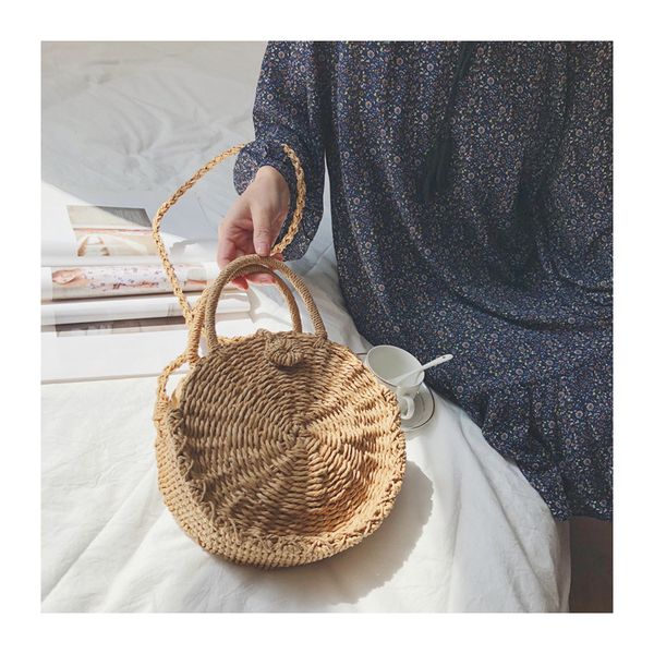 new 2018 handmade rattan woven round handbag bohemia style beach circle bag popular retro straw knitted summer beach bag
new 2018 handmade rattan woven round handbag bohemia style beach circle bag popular retro straw knitted summer beach bag