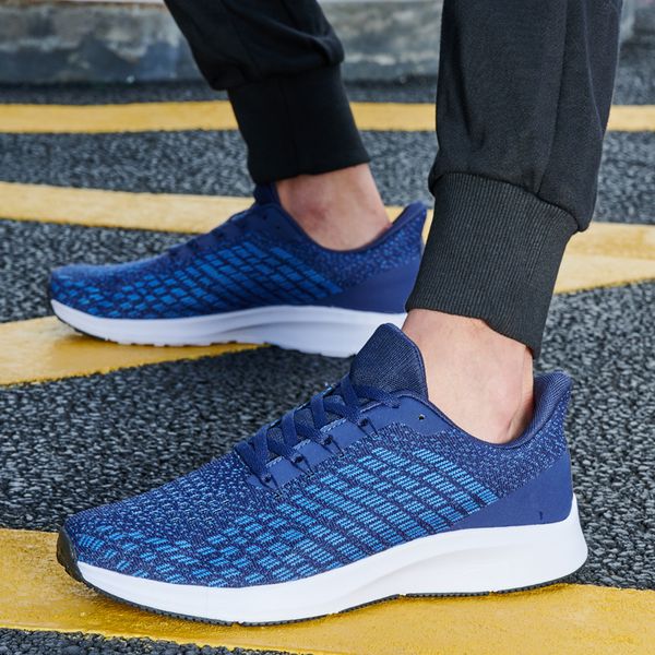 breathable couple running shoes autumn and winter blue warm and comfortable antiskid running shoes outdoor walking sports
breathable couple running shoes autumn and winter blue warm and comfortable antiskid running shoes outdoor walking sports