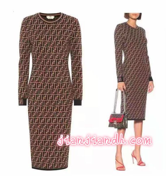 2019 autumn and winter new jacquard letters long ladies dress temperament dress skirt curved beads good quality manufacturers spot2070, Black;gray
2019 autumn and winter new jacquard letters long ladies dress temperament dress skirt curved beads good quality manufacturers spot2070, Black;gray