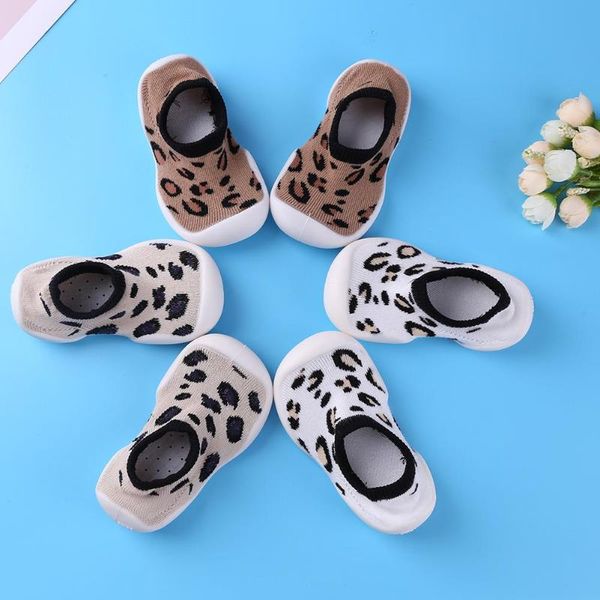 simple casual indoor shoes fashionable and lovely first walkers baby prewalker novelty and beauty rubber bottom baby shoes
simple casual indoor shoes fashionable and lovely first walkers baby prewalker novelty and beauty rubber bottom baby shoes