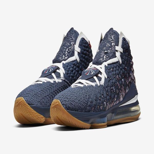 new lebrons xvii 17 college navy men basketball shoes with box 17 space jam sport shoes size 7-12, Black
new lebrons xvii 17 college navy men basketball shoes with box 17 space jam sport shoes size 7-12, Black