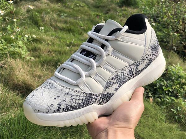 2019 новый 11 low se snakeskin белый серый мужчины баскетбол обувь настоящее углеродного волокна cd6846-002 light bone аутентичные открытый, White;red
2019 новый 11 low se snakeskin белый серый мужчины баскетбол обувь настоящее углеродного волокна cd6846-002 light bone аутентичные открытый, White;red