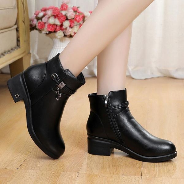 winter warm ankle boots woman shoes fashion leather waterproof snow boots plus velvet non-slip short zapatos de mujer, Black
winter warm ankle boots woman shoes fashion leather waterproof snow boots plus velvet non-slip short zapatos de mujer, Black