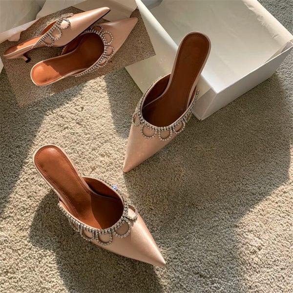 spring new rhinestone decorative high heels black apricot pointed low-heeled shoes spring and autumn ladies satin slippers
spring new rhinestone decorative high heels black apricot pointed low-heeled shoes spring and autumn ladies satin slippers
