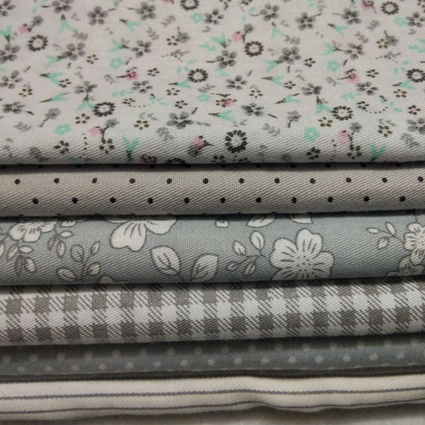 pretty grey color polka dot check stripe flower printed 100% cotton fabric 50x160cm patchwork quilting bedding baby cloth decor, Black;white
pretty grey color polka dot check stripe flower printed 100% cotton fabric 50x160cm patchwork quilting bedding baby cloth decor, Black;white