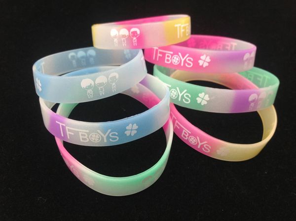 bracelet randomly send glow in the dark letters rubber wristband silicone luminous beautifully sports bracelet, Golden;silver
bracelet randomly send glow in the dark letters rubber wristband silicone luminous beautifully sports bracelet, Golden;silver