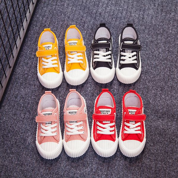 2020 new children's canvas shoes trend solid color kids hook&loop casual boys and girls canvas shoes girls sneakers boy, Black;red
2020 new children's canvas shoes trend solid color kids hook&loop casual boys and girls canvas shoes girls sneakers boy, Black;red