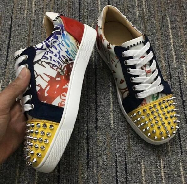 2020 designer shoes studded spikes fashion red graffiti pattern leather mens womens flat bottoms shoes party lovers sneakers with box 01, Black
2020 designer shoes studded spikes fashion red graffiti pattern leather mens womens flat bottoms shoes party lovers sneakers with box 01, Black