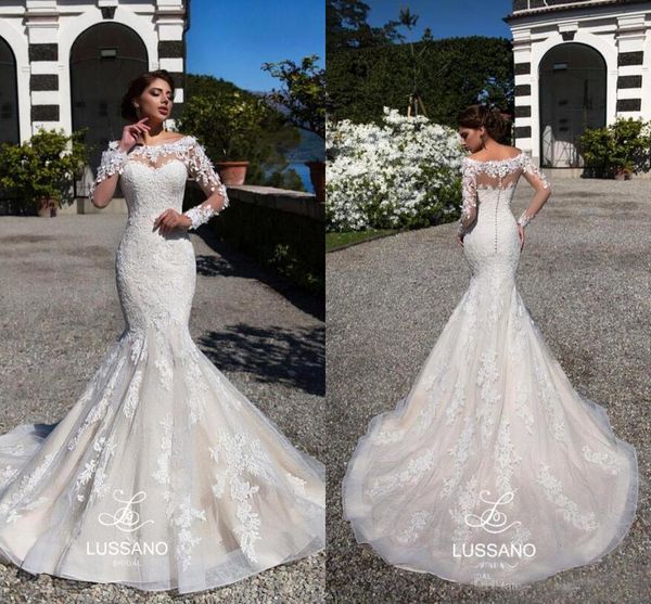 2018 New Vintage White Lace Mermaid Wedding Dresses Illusion Long Sleeves Appliques Wedding Bridal Gowns Covered Button Floor Length
2018 New Vintage White Lace Mermaid Wedding Dresses Illusion Long Sleeves Appliques Wedding Bridal Gowns Covered Button Floor Length
