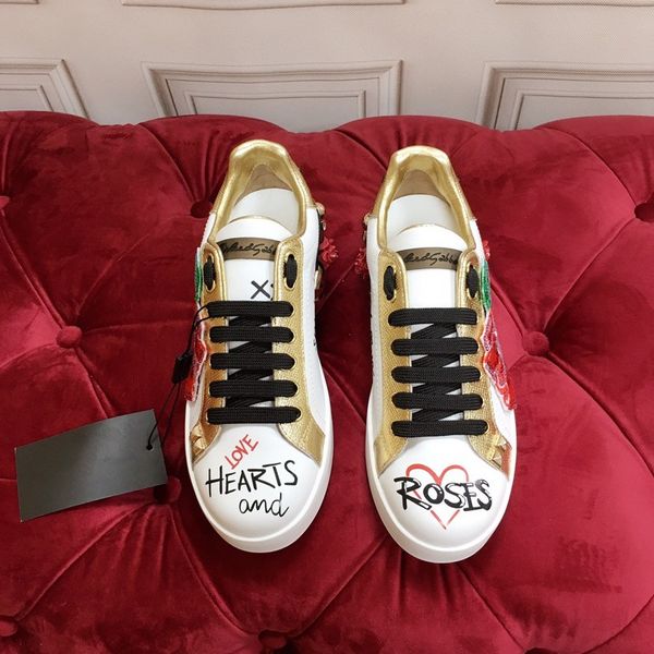 the new casual shoes trainers women flats platform sneakers designer oversized white black leather velvet suede womens lace up
the new casual shoes trainers women flats platform sneakers designer oversized white black leather velvet suede womens lace up