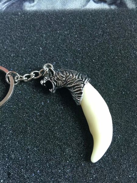yqtdmy 5 pcs amulet tooth imitation keychain jewelry charm gift new, Slivery;golden
yqtdmy 5 pcs amulet tooth imitation keychain jewelry charm gift new, Slivery;golden