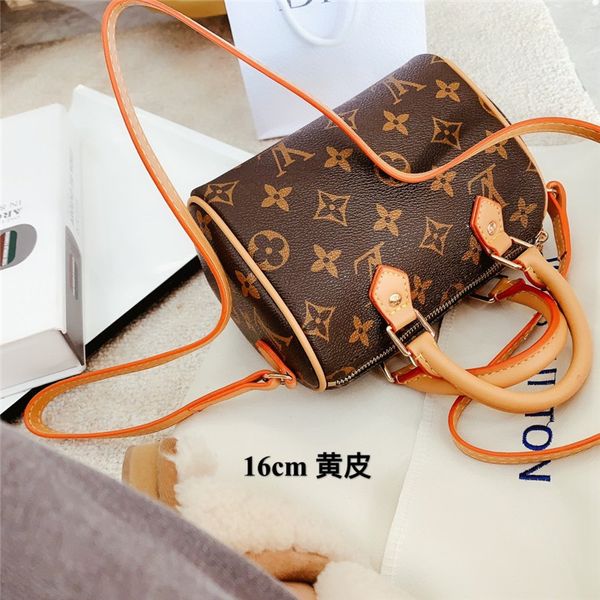 19ss fannypack luxury waist bags brand bumbag cross body luxury bag waist bags bum waistbags b1011242t
19ss fannypack luxury waist bags brand bumbag cross body luxury bag waist bags bum waistbags b1011242t