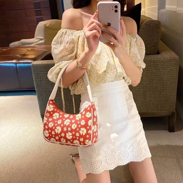 vintage women hobos bag 2020 new elegant daisy female underarm bags handbags women bags ladies shoulder bag sac
vintage women hobos bag 2020 new elegant daisy female underarm bags handbags women bags ladies shoulder bag sac