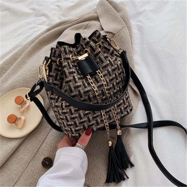 drawstring crossbody bags for women 2020 winter handbags small women messenger bags wool bolsa feminina
drawstring crossbody bags for women 2020 winter handbags small women messenger bags wool bolsa feminina