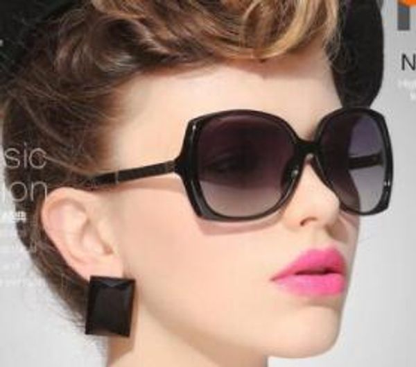 wholesale-new fashion vintage sunglasses designer womens sunglasses ladies sun glasses with cases and box, White;black
wholesale-new fashion vintage sunglasses designer womens sunglasses ladies sun glasses with cases and box, White;black
