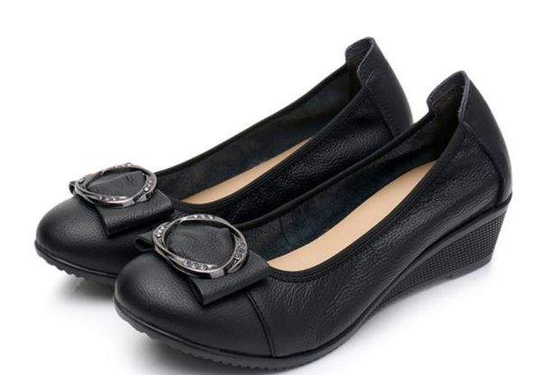 2019 women's shoes in spring and autumn with new style slope heel round head bowknot mother shoes #122, Black
2019 women's shoes in spring and autumn with new style slope heel round head bowknot mother shoes #122, Black