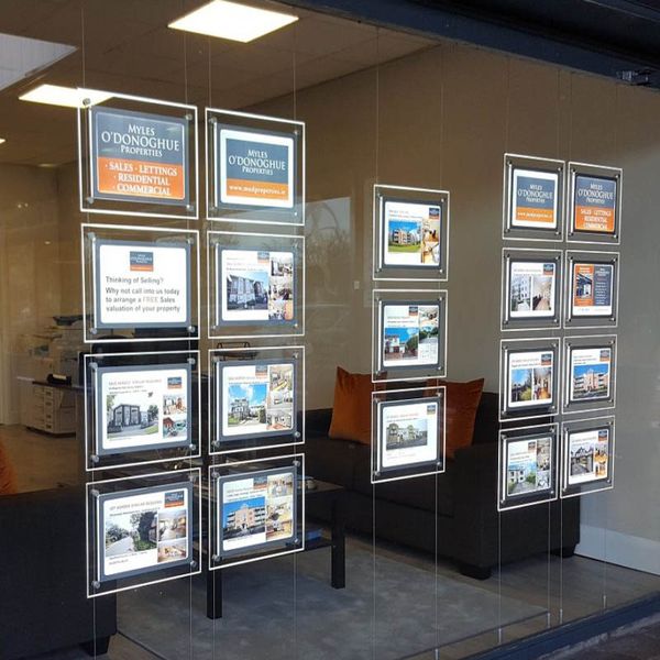 4unit/column) a3 double sided wire cable display hanging systems,illumianted poster frames for estate agent, properties,l
4unit/column) a3 double sided wire cable display hanging systems,illumianted poster frames for estate agent, properties,l