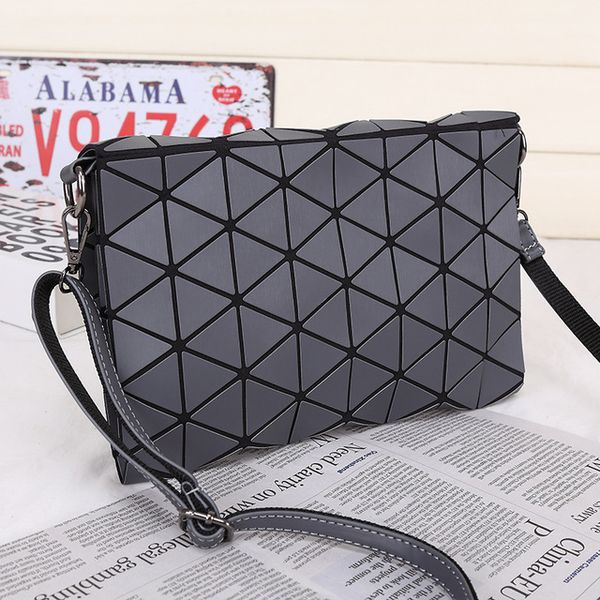 2020 new designer handbag fashion trend lingge bag lingge designer shoulder diagonal bag luxury laser crossbody bags
2020 new designer handbag fashion trend lingge bag lingge designer shoulder diagonal bag luxury laser crossbody bags
