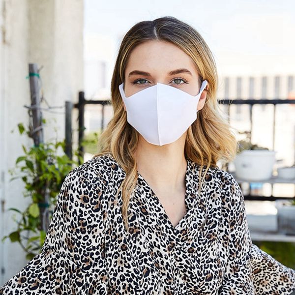 ym-2008 ice silk mask 10colorssummer fashion breathable dustproof sunscreen washable solid color easy to breathe women men face mask
ym-2008 ice silk mask 10colorssummer fashion breathable dustproof sunscreen washable solid color easy to breathe women men face mask
