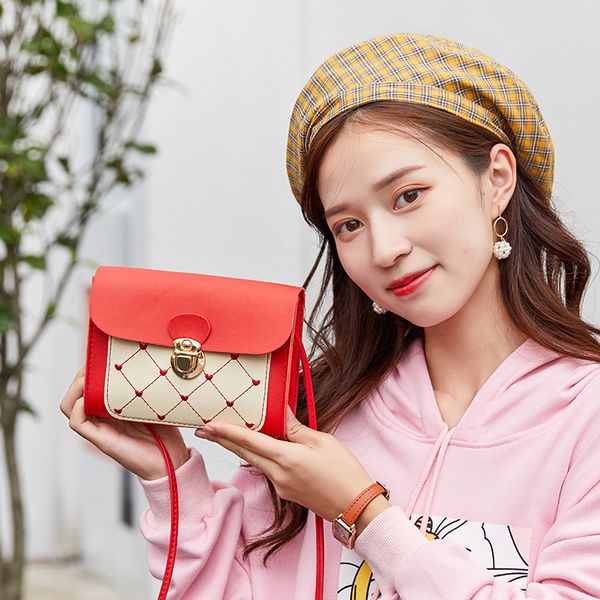 2020 new small bag korean version of the simple female bag shoulder messenger casual small fresh embroidered square
2020 new small bag korean version of the simple female bag shoulder messenger casual small fresh embroidered square