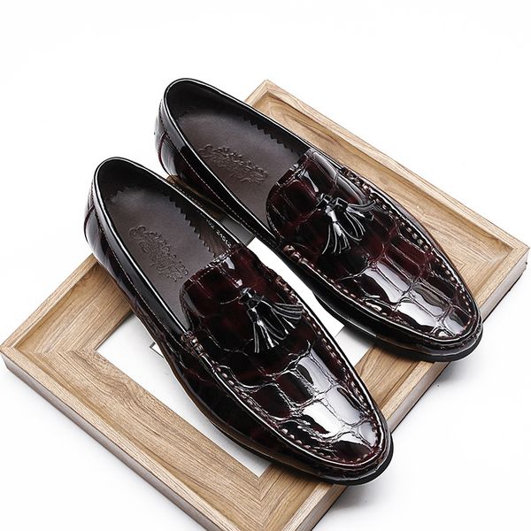 handsome2020 casual fashion european style men's shoes genuine round head leggings embossed leather soft skin comfortable, Black
handsome2020 casual fashion european style men's shoes genuine round head leggings embossed leather soft skin comfortable, Black