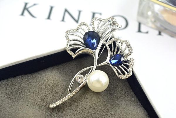 2020 accessories fashion blue crystal rhinestone sapphire brooch pearl ginkgo leaf biloba paragraph coat pin mountings, Gray
2020 accessories fashion blue crystal rhinestone sapphire brooch pearl ginkgo leaf biloba paragraph coat pin mountings, Gray