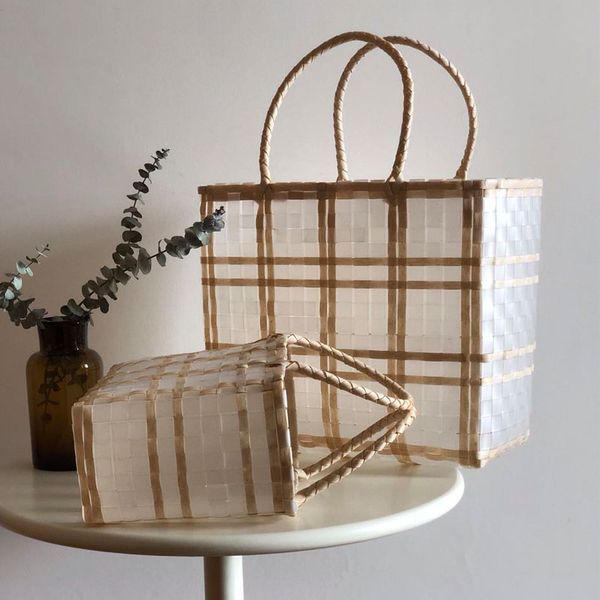 new transparent plastic woven bag waterproof shopping basket beach bag vegetable basket rural style leisure
new transparent plastic woven bag waterproof shopping basket beach bag vegetable basket rural style leisure