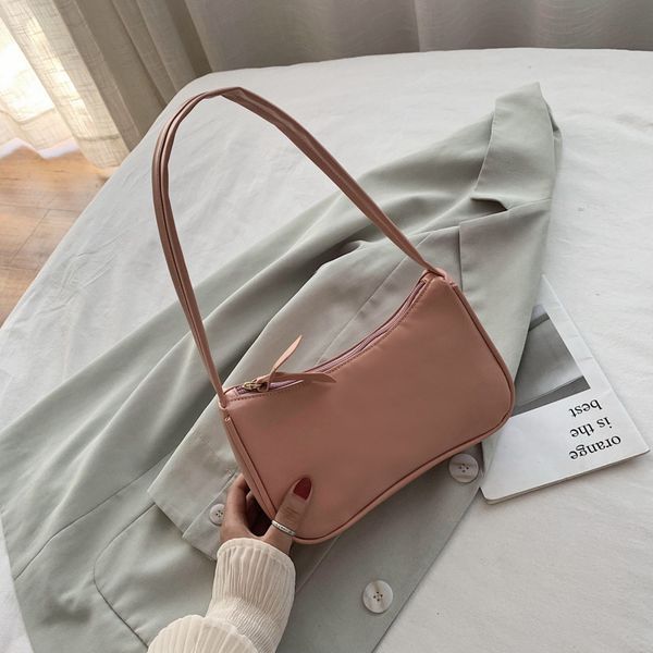 2020 spring and summer new bag female retro armpit baguette commuter wild texture solid color handbag shoulder bag
2020 spring and summer new bag female retro armpit baguette commuter wild texture solid color handbag shoulder bag