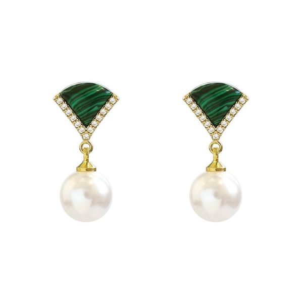 wholesale 10 pairs romantic love heart green and red agate stud earrings for women with rhinestone jewelry, Golden;silver
wholesale 10 pairs romantic love heart green and red agate stud earrings for women with rhinestone jewelry, Golden;silver