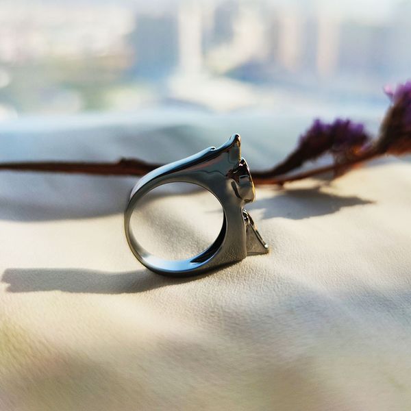 fashion- shape cool ring gun black jewelry green stone cocktail party rings girl jewellery, Golden;silver
fashion- shape cool ring gun black jewelry green stone cocktail party rings girl jewellery, Golden;silver