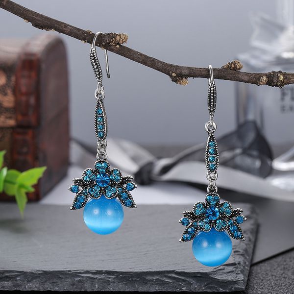 2020 designer new retro european and american flower earrings female long section personality ethnic style diamond earrings opal jewelry, Silver
2020 designer new retro european and american flower earrings female long section personality ethnic style diamond earrings opal jewelry, Silver