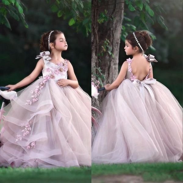 2020 little baby flower girls dresses jewel neck open back a line tulle long kids formal wear with lace appliques birthday gowns, White;blue
2020 little baby flower girls dresses jewel neck open back a line tulle long kids formal wear with lace appliques birthday gowns, White;blue