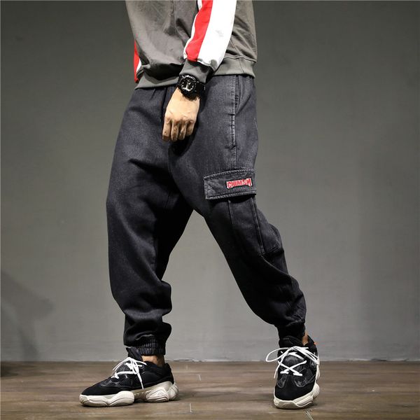 2018 brand men's fashion harm pants autumn winter male loose denim trousers hip hop print multi-pockets jeans pants large size, Blue
2018 brand men's fashion harm pants autumn winter male loose denim trousers hip hop print multi-pockets jeans pants large size, Blue