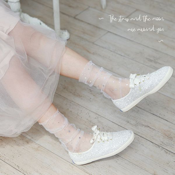 new style spring and summer thin tube transparent lace socks women's bunching socks star moon five-pointed star gauze, Black;white
new style spring and summer thin tube transparent lace socks women's bunching socks star moon five-pointed star gauze, Black;white