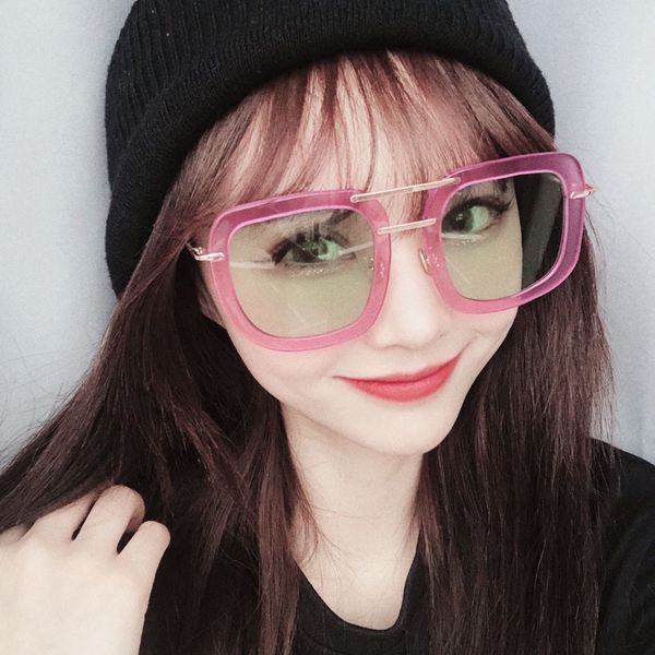 2020 новые дизайнерские солнцезащитные очки прекрасно работают! ровные линии, двухцветное покрытие, первоклассное качество! унисекс роскошны, White;black
2020 новые дизайнерские солнцезащитные очки прекрасно работают! ровные линии, двухцветное покрытие, первоклассное качество! унисекс роскошны, White;black