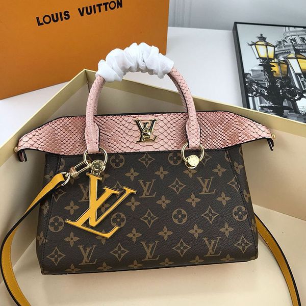 2020popular design handbag luxury bag shoulder bag large capacity leather production large capacity transport model:44331, Blue;gray
2020popular design handbag luxury bag shoulder bag large capacity leather production large capacity transport model:44331, Blue;gray