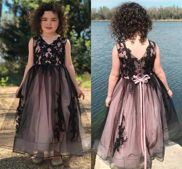 new lovely black kids lace girls pageant dresses v neck buttons back applique flower girls gowns custom made kids formal wear, White;red
new lovely black kids lace girls pageant dresses v neck buttons back applique flower girls gowns custom made kids formal wear, White;red