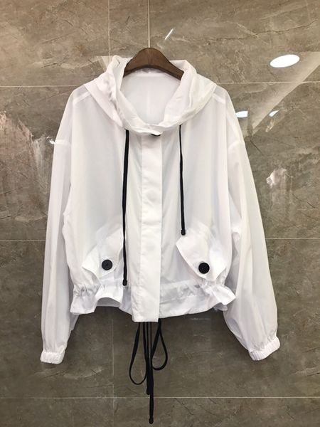 2019 early autumn new women's collar pull rope, cap, long sleeve sunscreen short jacket 713, Black;brown
2019 early autumn new women's collar pull rope, cap, long sleeve sunscreen short jacket 713, Black;brown