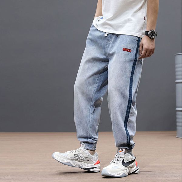 japanese fashion men jeans loose fit stripe designer light blue denim harem pants slack bottom wide leg hip hop jeans men jogger
japanese fashion men jeans loose fit stripe designer light blue denim harem pants slack bottom wide leg hip hop jeans men jogger
