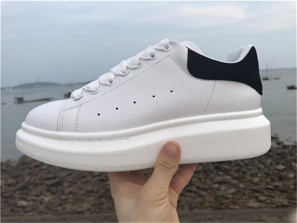 luxury designer men casual shoes mens womens fashion sneakers party platform shoes velvet chaussures sneakers
luxury designer men casual shoes mens womens fashion sneakers party platform shoes velvet chaussures sneakers