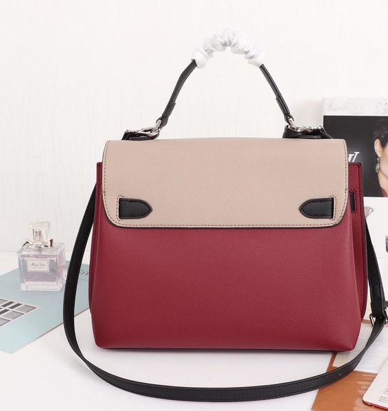bag hit luxury fashion chain handbag designer handbag women's leather women's aa2019the and bag shoulder latest bag35*32*14cm qdto
bag hit luxury fashion chain handbag designer handbag women's leather women's aa2019the and bag shoulder latest bag35*32*14cm qdto