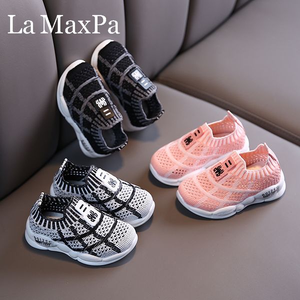 2020 new children's sports shoes hollow breathable boys girls mesh casual sneakers toddler footwear kids fashion sneakers, Black;red
2020 new children's sports shoes hollow breathable boys girls mesh casual sneakers toddler footwear kids fashion sneakers, Black;red