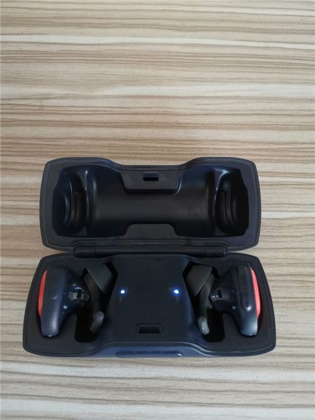 2020 factory direct sell soundsport wireless earphones waterproof sport stereo sound bluetooth earphone with charge box car headset 04
2020 factory direct sell soundsport wireless earphones waterproof sport stereo sound bluetooth earphone with charge box car headset 04