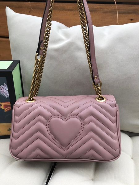 2020 new women love heart soho shoulder bag leather chain cross body womens crossbody v wave pattern purse handbag
2020 new women love heart soho shoulder bag leather chain cross body womens crossbody v wave pattern purse handbag