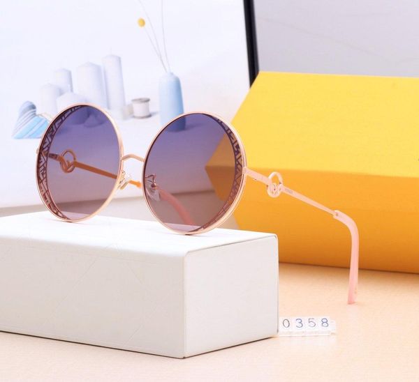 fashion designer new women's polarized sunglasses super uv protection sunglasses uv400 driving glasses with box, White;black
fashion designer new women's polarized sunglasses super uv protection sunglasses uv400 driving glasses with box, White;black
