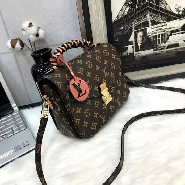 Europe and America brand women's handbag Fashion women messenger bag rivet single shoulder bag High quality female G bag handbags wallets 79
Europe and America brand women's handbag Fashion women messenger bag rivet single shoulder bag High quality female G bag handbags wallets 79